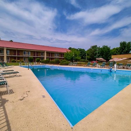 Red Roof Inn Hot Springs Exterior photo