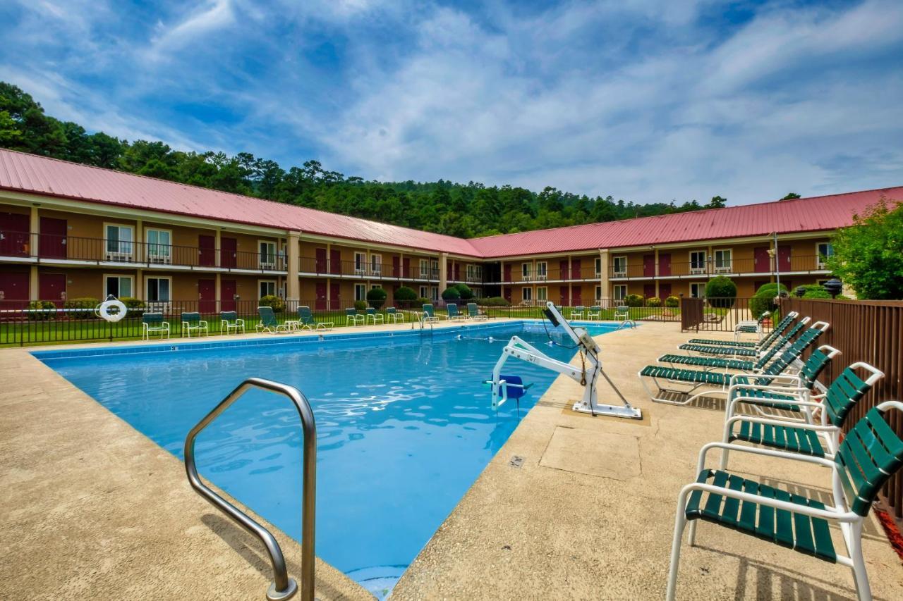 Red Roof Inn Hot Springs Exterior photo