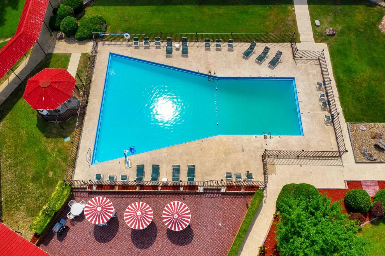 Red Roof Inn Hot Springs Exterior photo