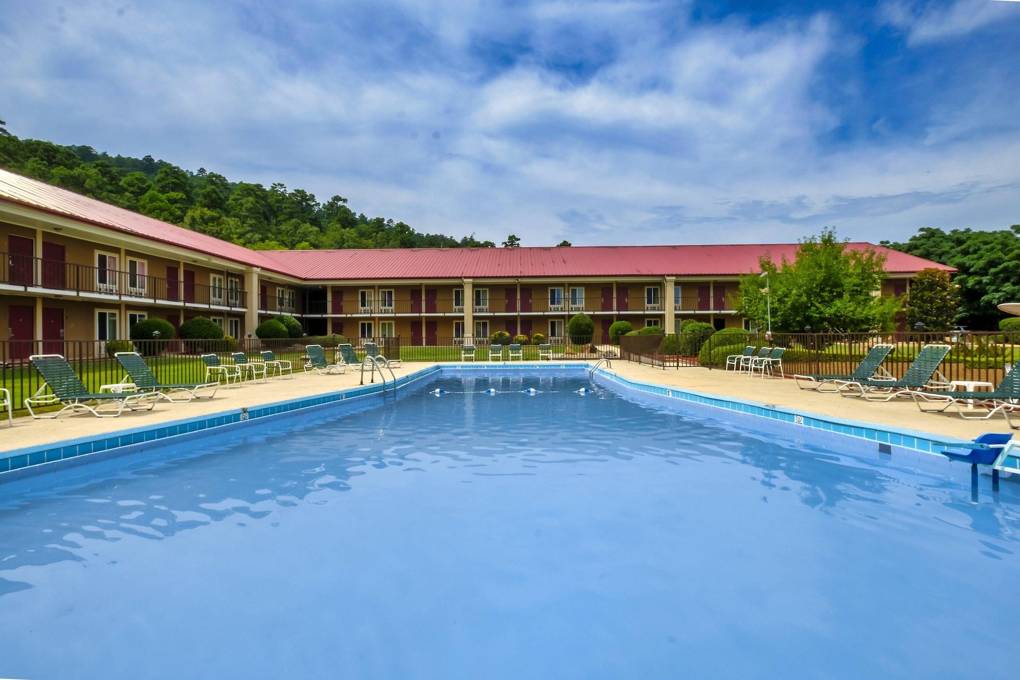 Red Roof Inn Hot Springs Exterior photo